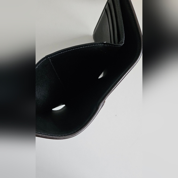 Louis Vuitton Dauphine Compact Wallet - Microchipped - Picture 8 of 8